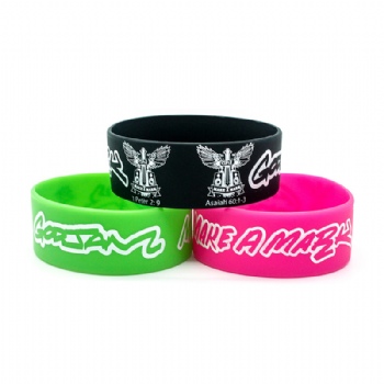 Fashion custom wide silicone wristbands with printing logo