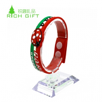 Made in china custom silicone rubber souvenir wristband bracelet with holes for children